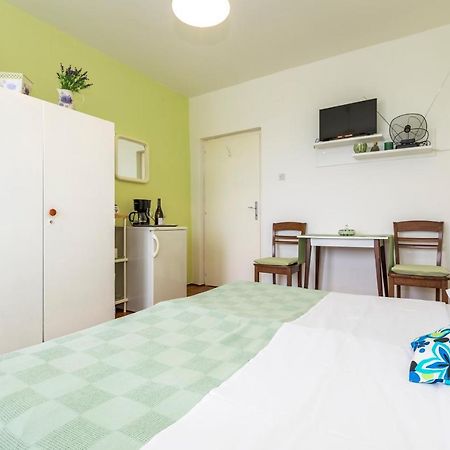 Muzic Budget Double Room Мали-Лошинь Экстерьер фото